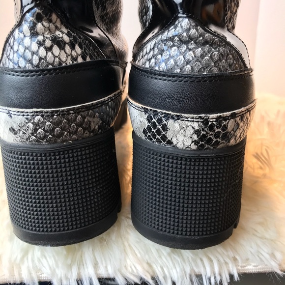 FASHION NOVA PLATFORM SNAKEPRINT LACE BOOT SIZE 11 - Picture 7 of 11